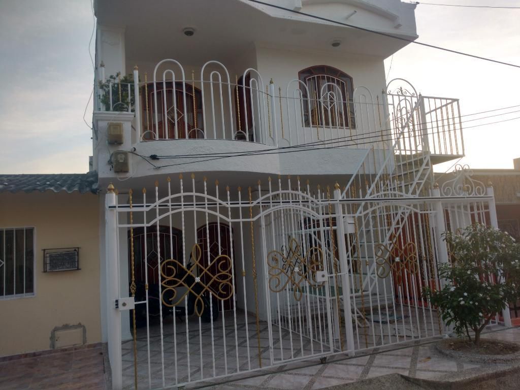 Vendo Casita Fina Y con Apartamento