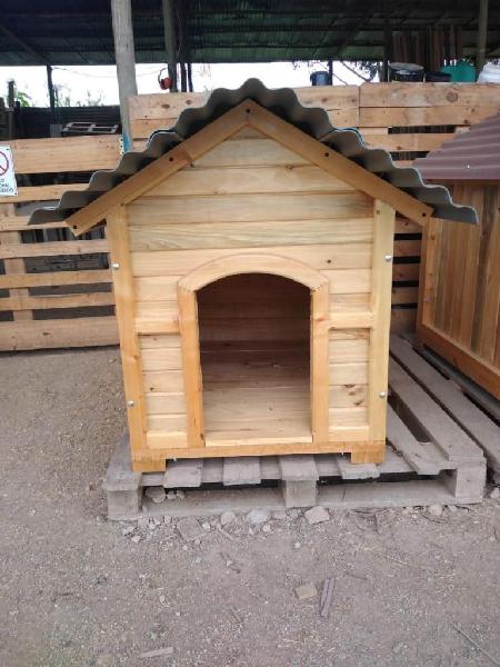 Casas de perros en madera