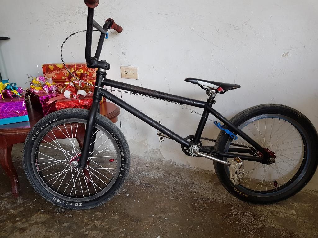 Bmx Piraña Optimus.