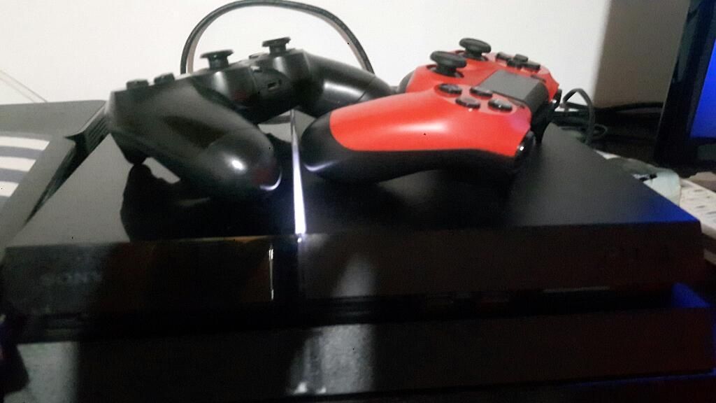 Play Station 4