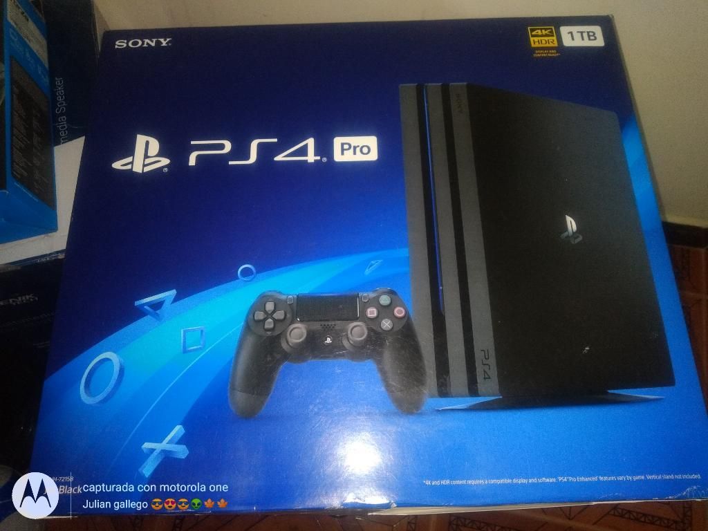 Se Vende Hermosa Ps4 Edición Pro Nueva