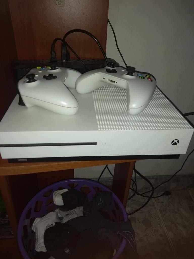 VENDO XBOX ONE S