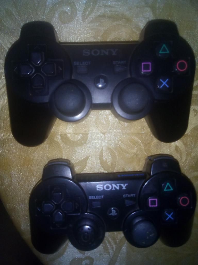 Vendo Controles de Pley 3