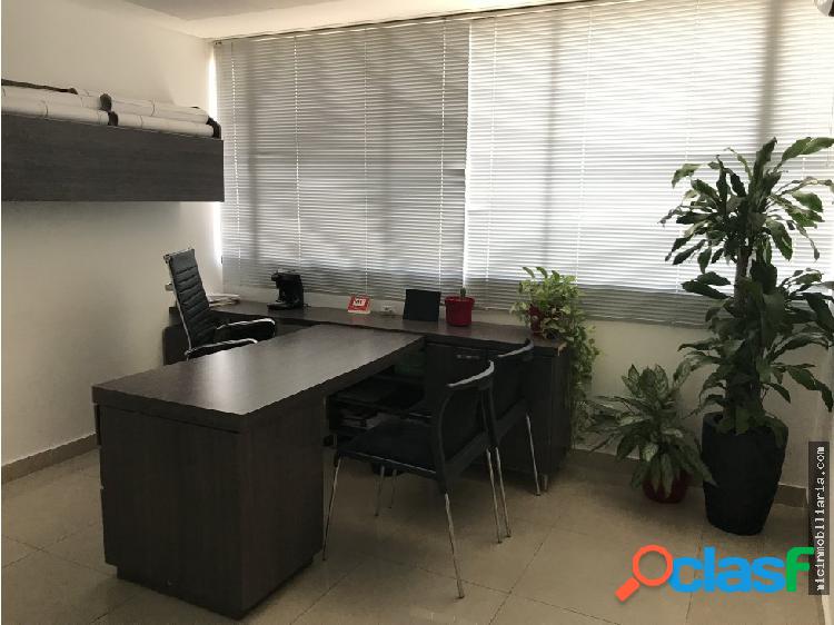 ARRIENDO SALA DE JUNTAS Y OFICINA POR DIA