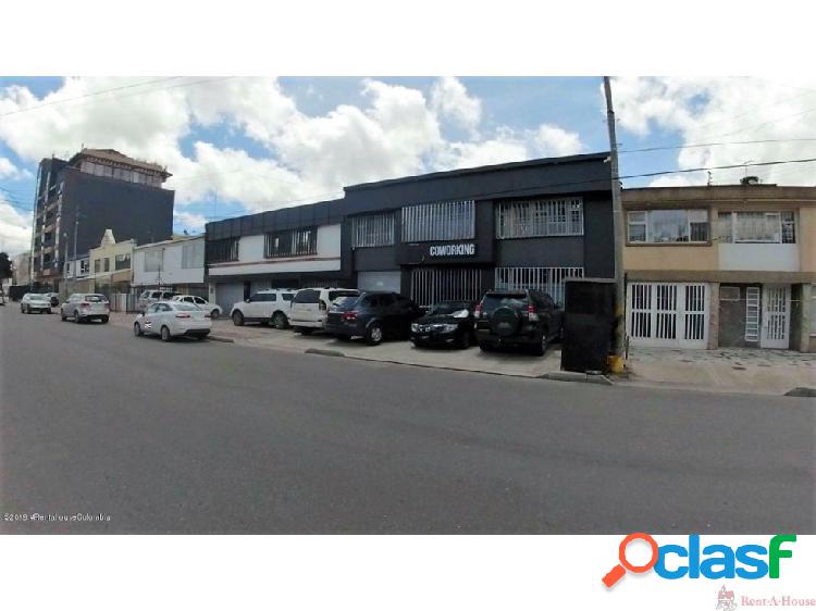 Comercial en Arriendo La Castellana RAH CO:19-951