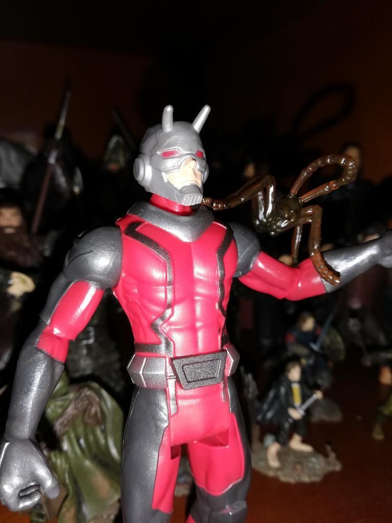 Figura de Antman Marvel