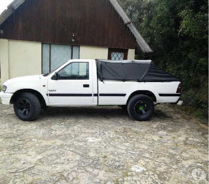 Vendo chevrolet luv 2.5 turbo diésel 2001