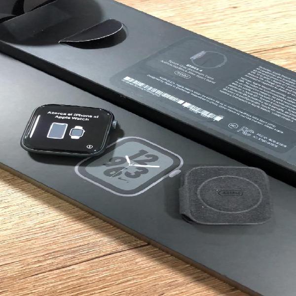 Apple Watch Serie 4 44 Nike Buen Estado