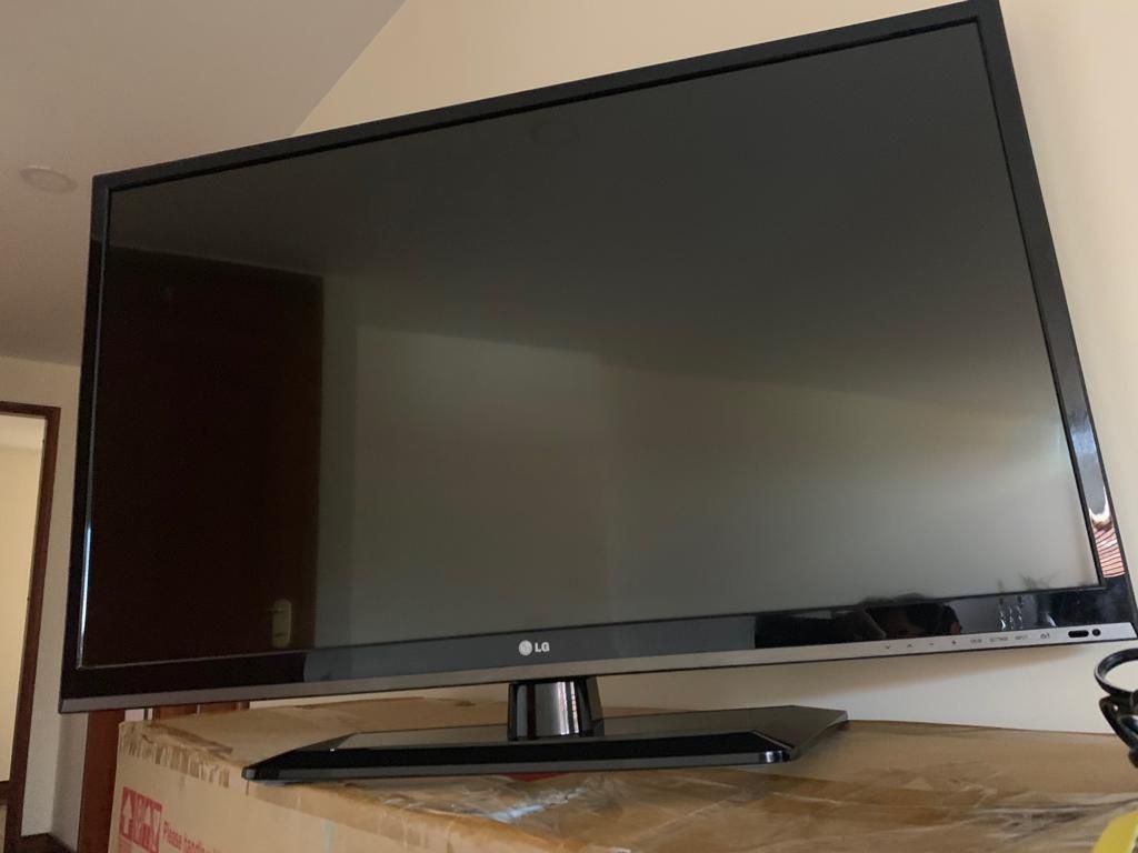 TV LG LED 42"