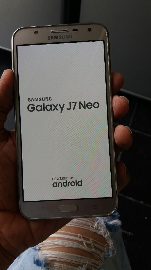 Celular Samsung J7 Neo Plateado Como Nue