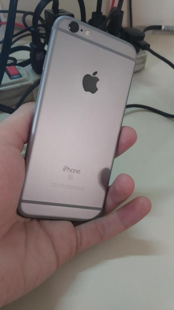 Iphone 6s 32gbs como nuevo.