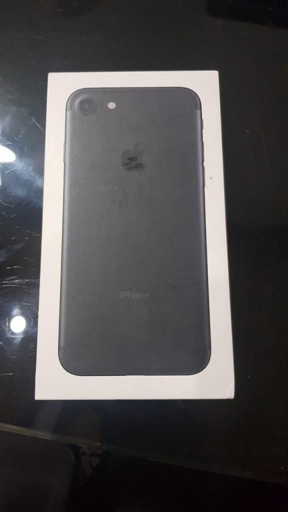 Iphone 7caja original "nuevo"Libre Icloud Imei color negro