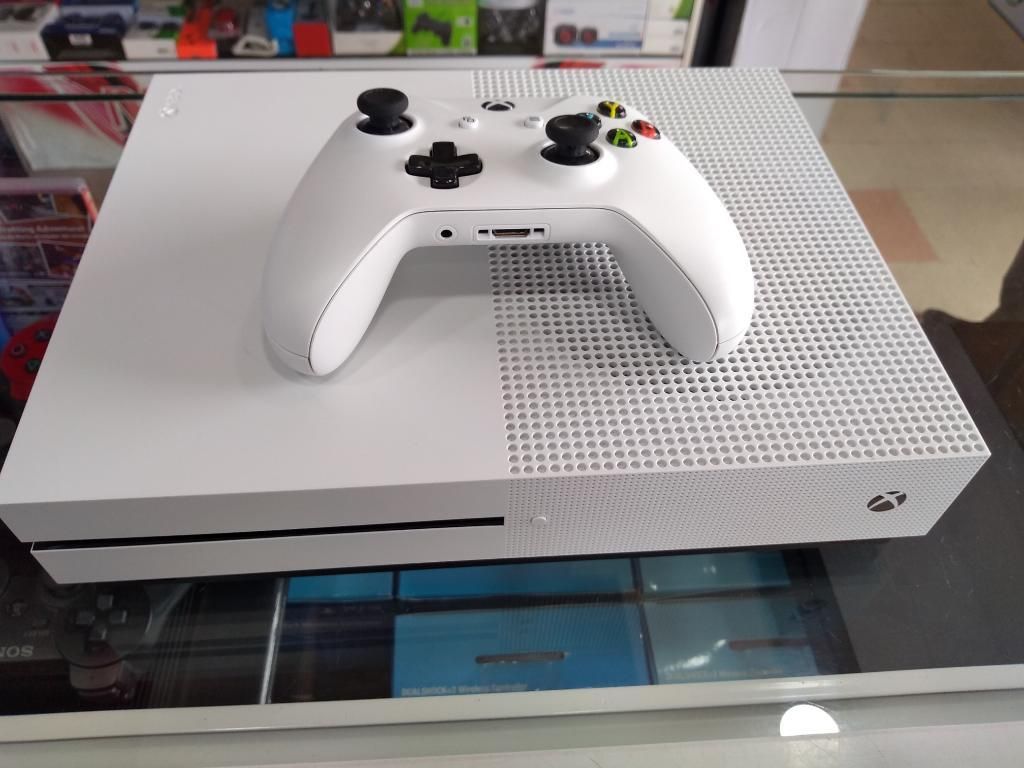 Consola Xbox One S de 1tb Como Nuva