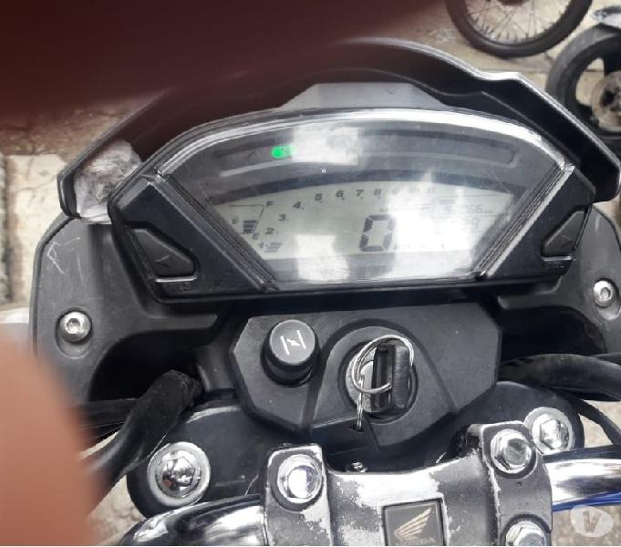 Moto Honda 150 Invicta