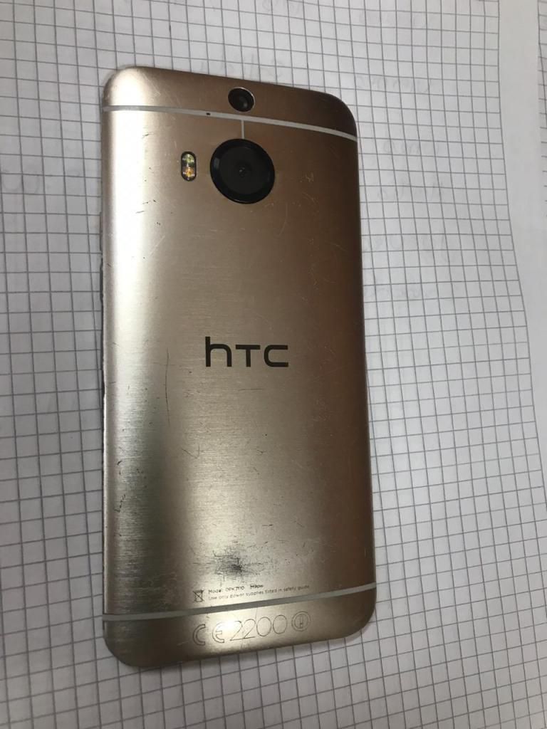 Celular HTC buen estado