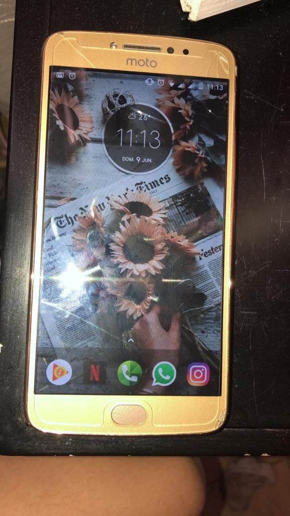 Vendo Celular Moto E4plus