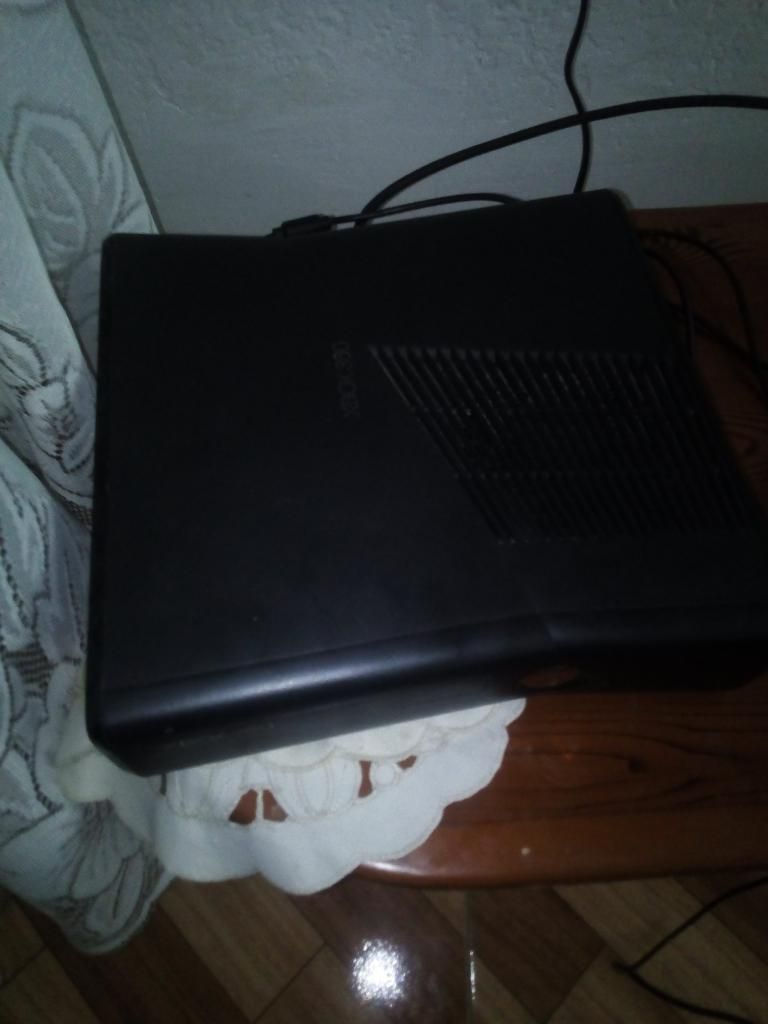 Vendo Consola Xbox 360 Slim