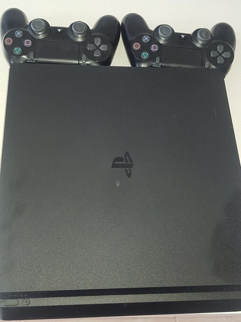 Vendo Play Station 4