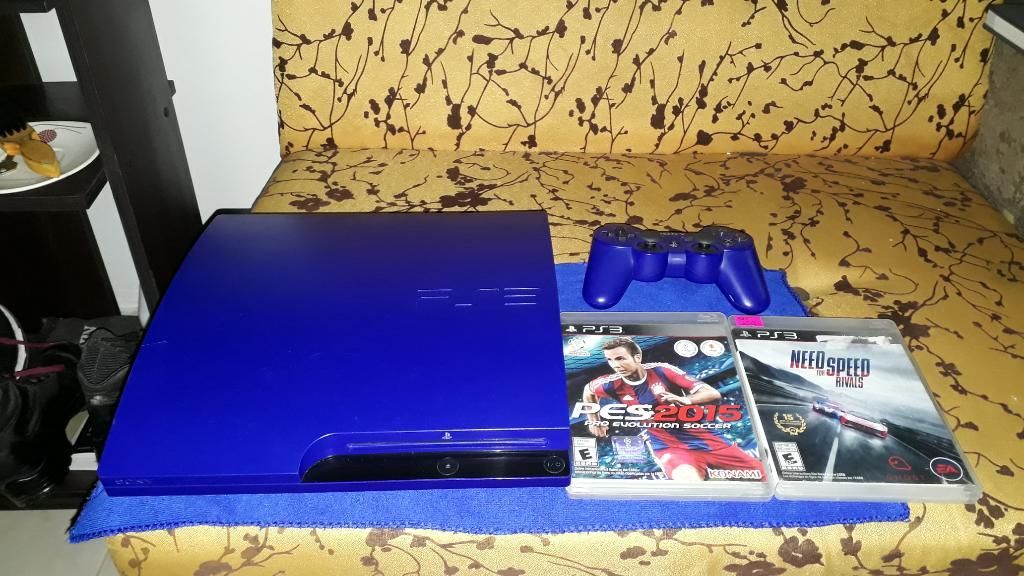 Vendo Consola Edición Azul Excelente