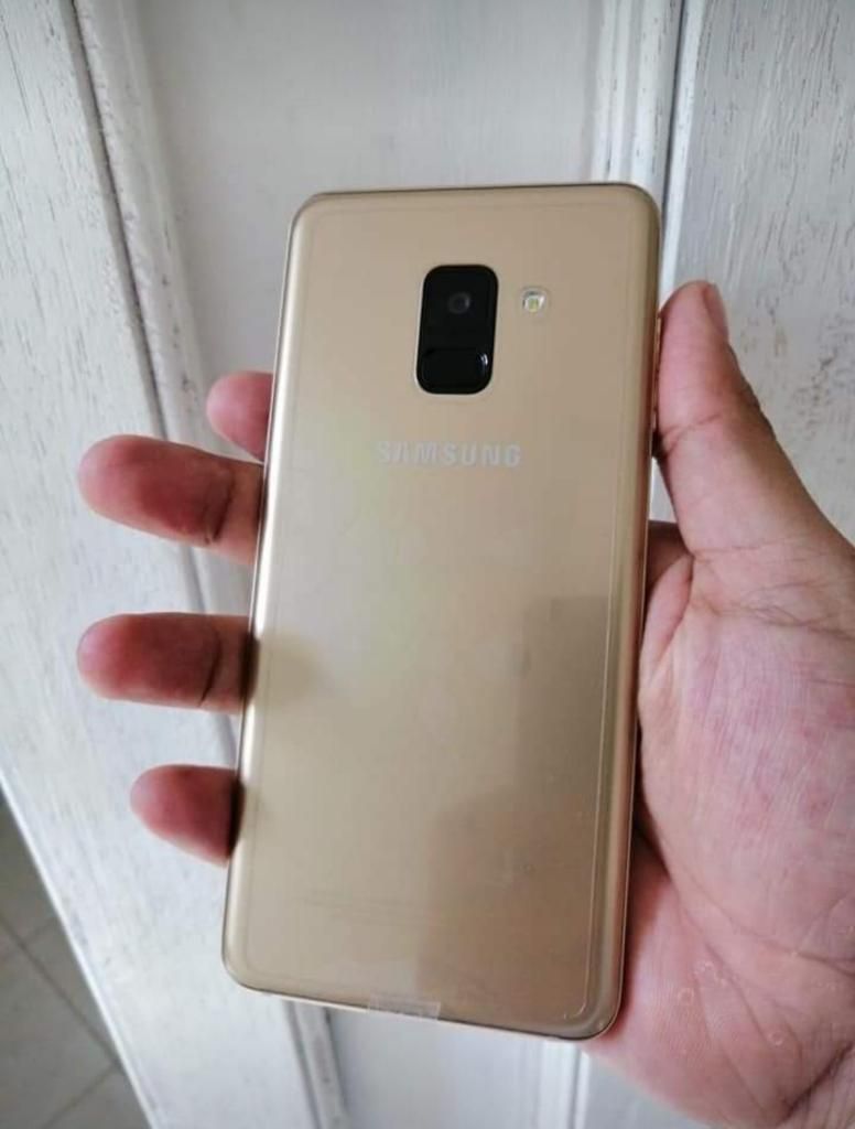 Samsung Galaxy A8 4ram 64gb con Factura