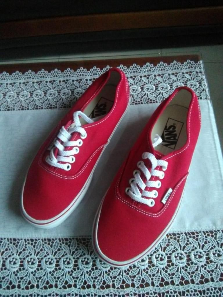 VANS AUTHENTIC CORE CLASSICS ROJO TENIS ZAPATOS UNISEX,