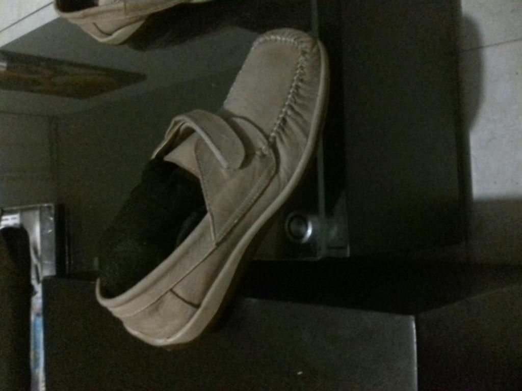 Vendo zapatos para niño talla 35