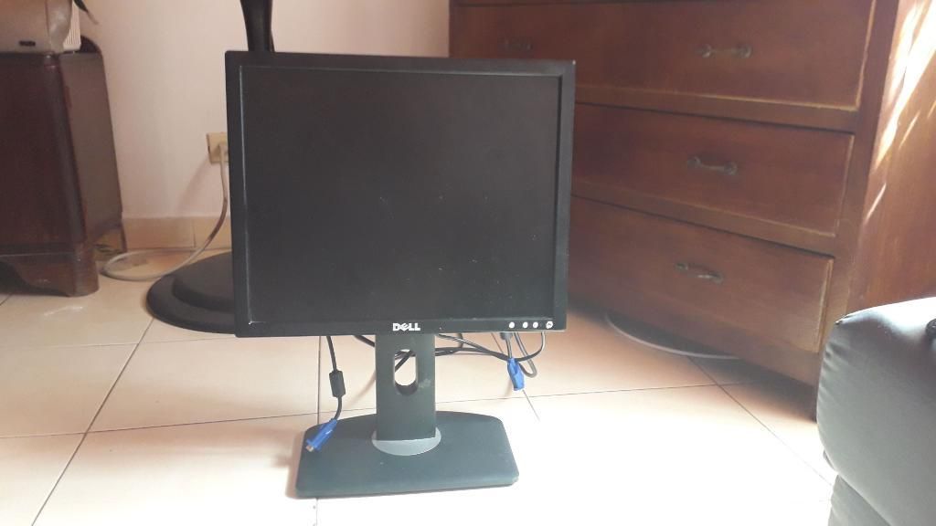 Monitor Dell de 17 Pulgadas