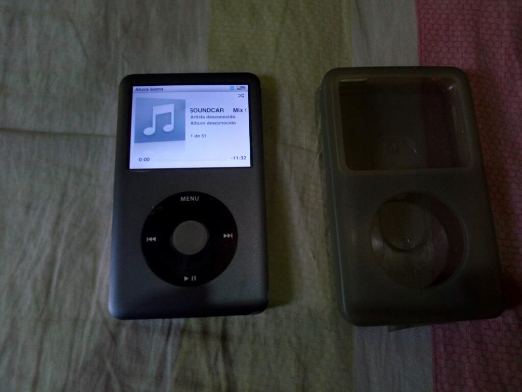 Parlante Creative con iPod Classic 160 G