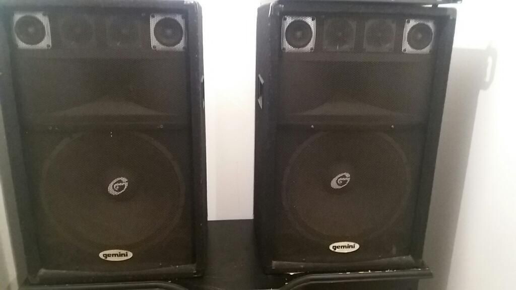 Se Vende 2 Cabinas de Sonido Gemini Orig