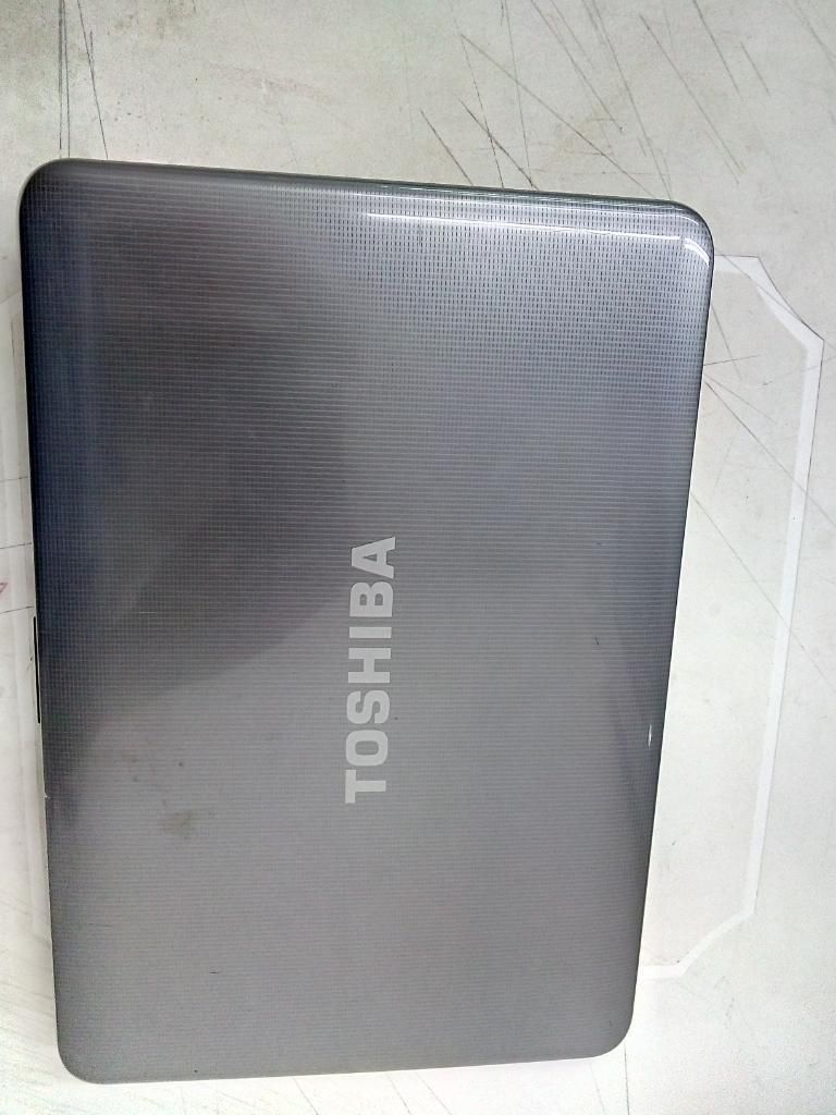 Portatil Toshiba Proc Amd (4ram) Dd500gb