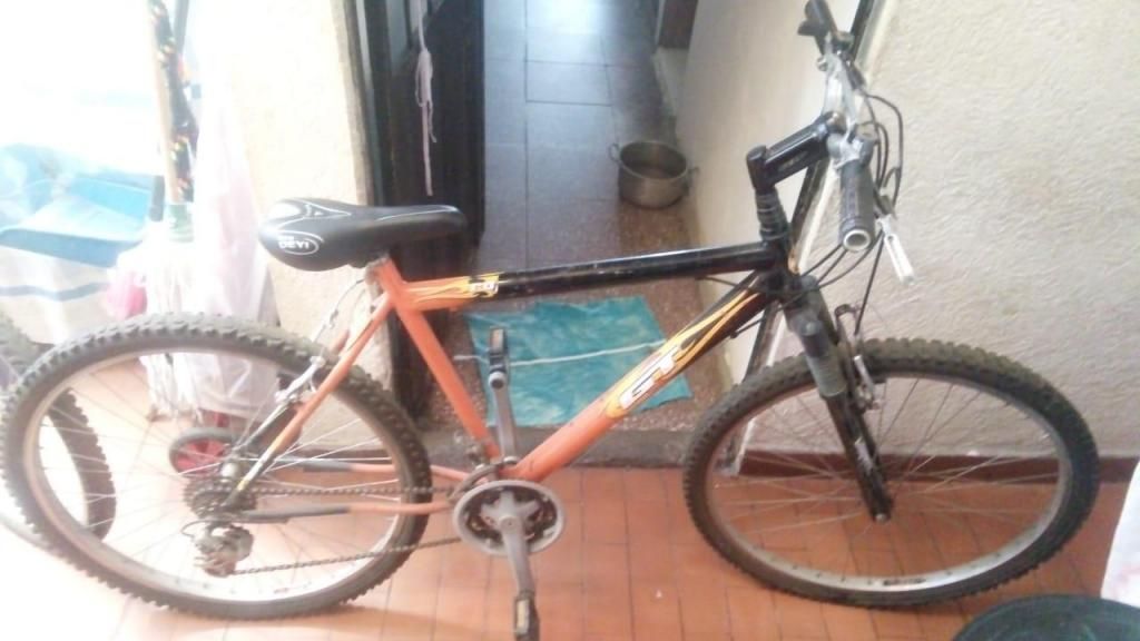 Bicicleta Todo Terreno GT