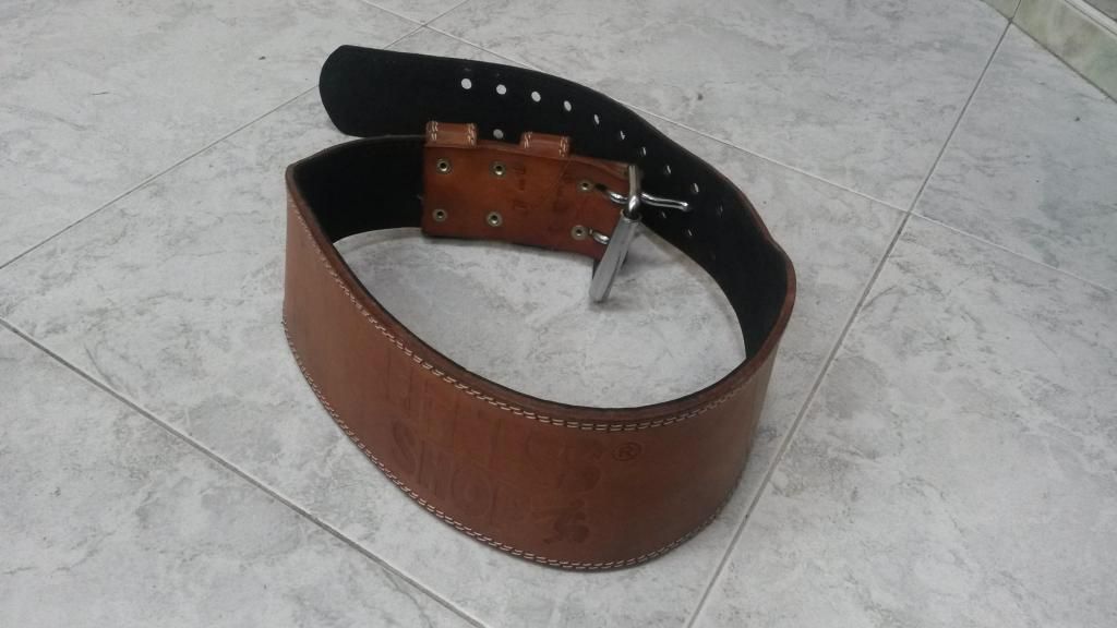 Cinturon en cuero para pesas