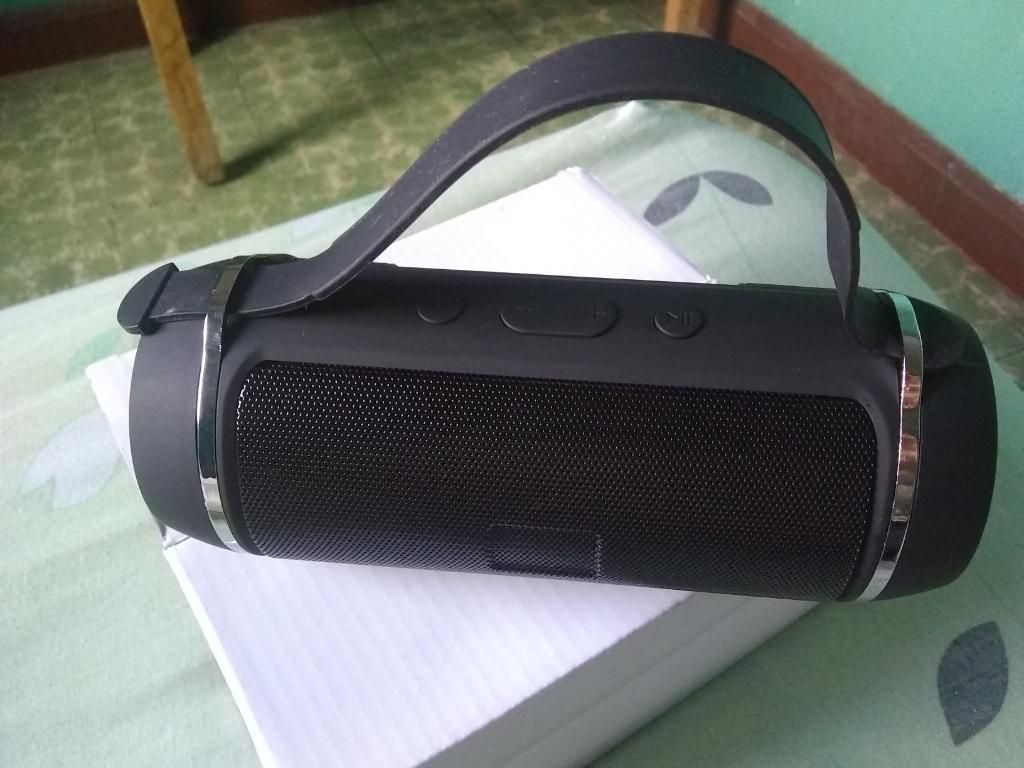 Parlante Reproductor Jbl Mp3 Original