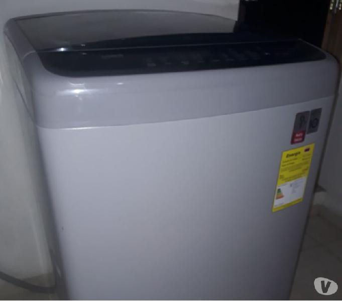 Se vende lavadora LG 33 Libras