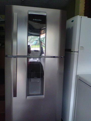 Se vende nevera a muy buen precio
