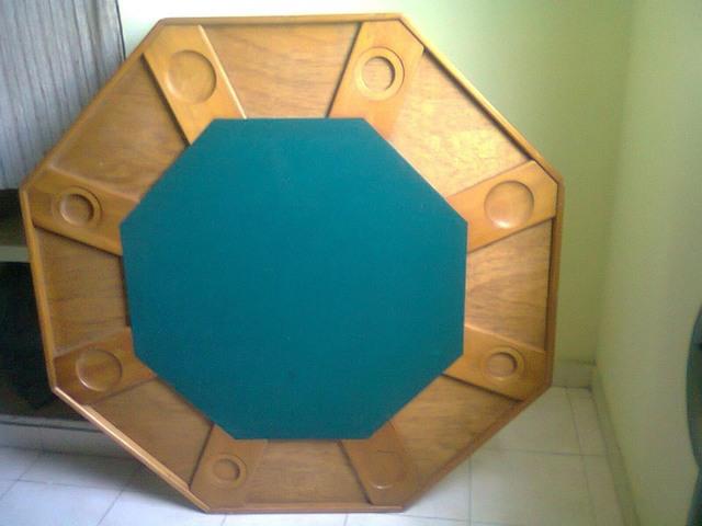 VENDO MESA PARA JUEGOS DE AZAR