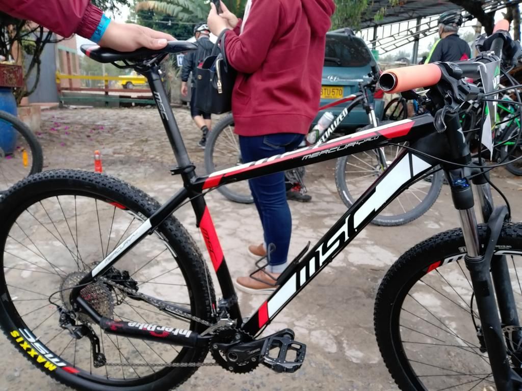 Vendo Bicicleta Msc Negra Y Rojo Rin 29