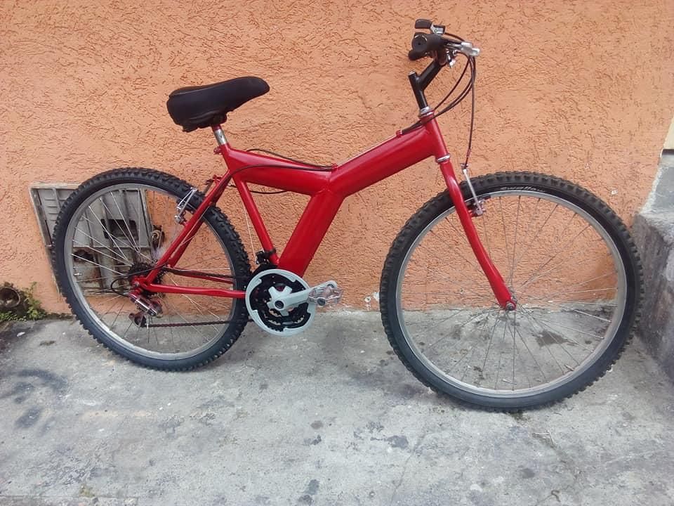 vendo linda bicicleta roja