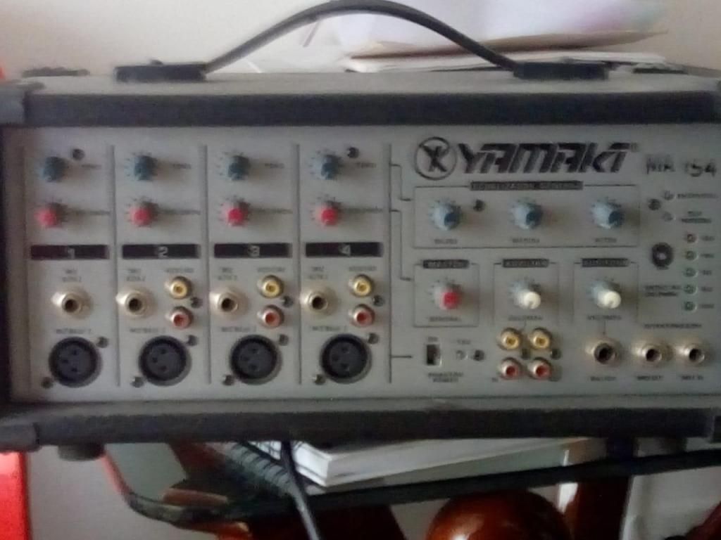 Consola Yakumi MA 154 Salida 150Wats