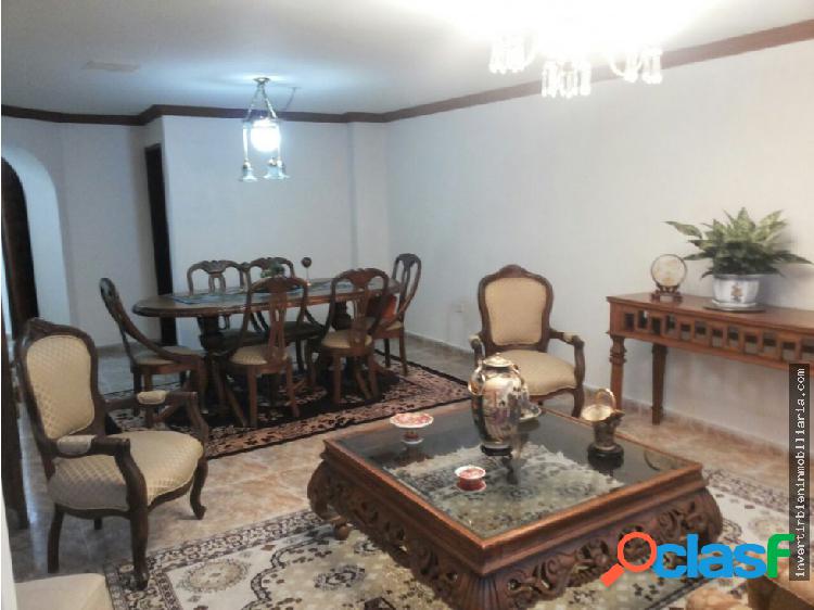 APARTAMENTO POR EL PARQUE SUCRE