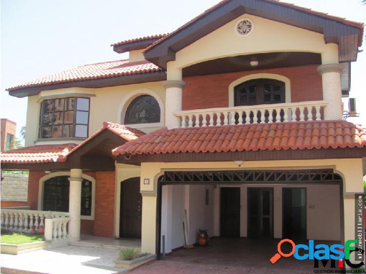 ARRIENDO CASA EN VILLA CAMPESTRE BARRANQUILLA