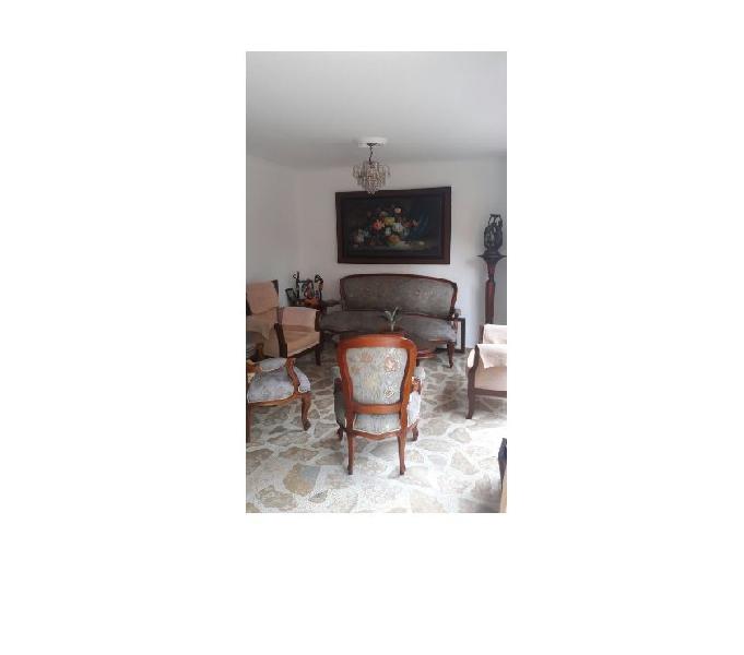 Apartamento en laureles $ 460.000.000