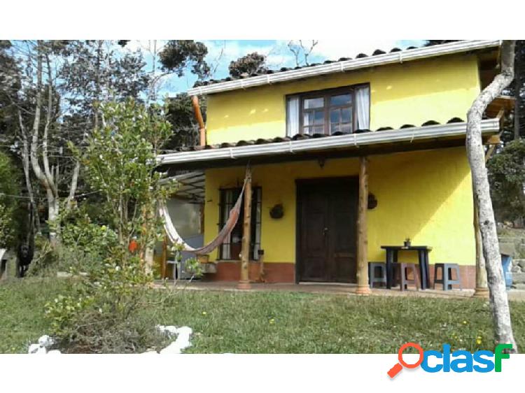 CASA FINCA EN SANTA ELENA 876 MTS 240 MILLONES