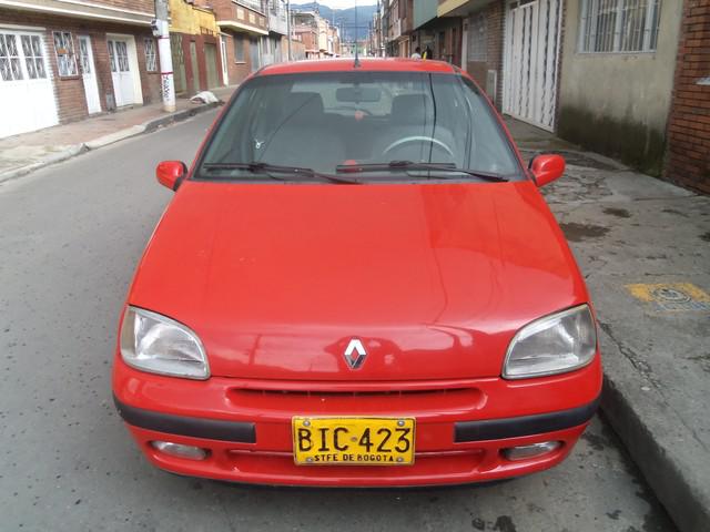 CLIO RT RECIEN REPARADO