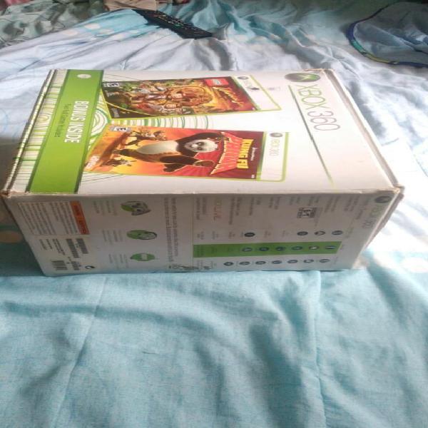 Caja Xbox 360 con Manuales Perfecto Estado. vendo o cambio