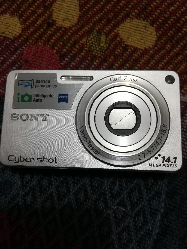 Cámara Sony 14 Mega Pixeles Como Nueva