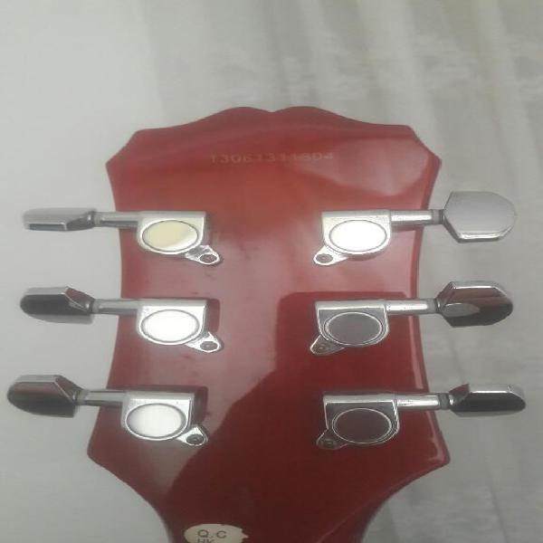 Epiphone Lespaul 100 Y Fender Mustang 1