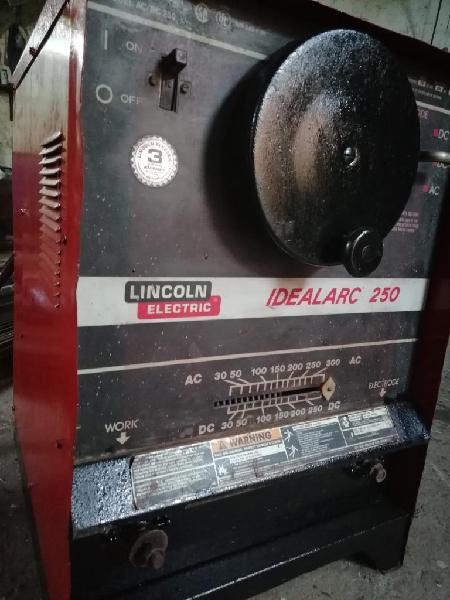 Maquina de Soldar Industrial, Lincoln