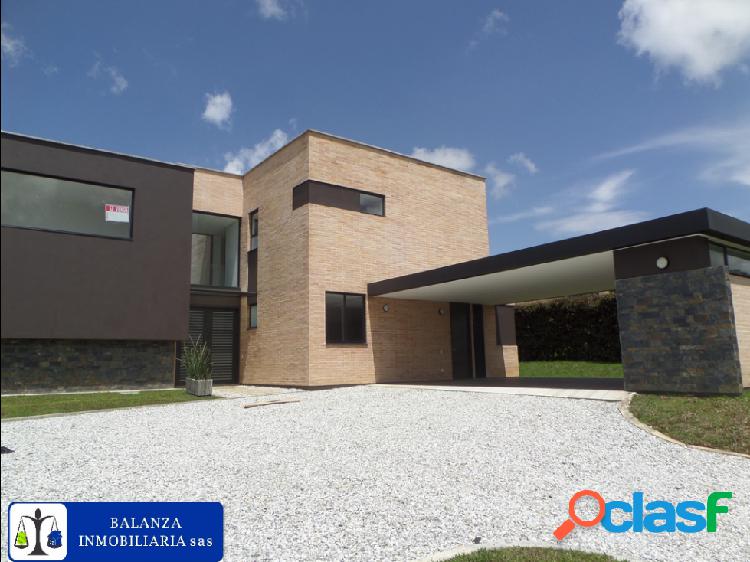 Moderna Casa Duplex en Palmas