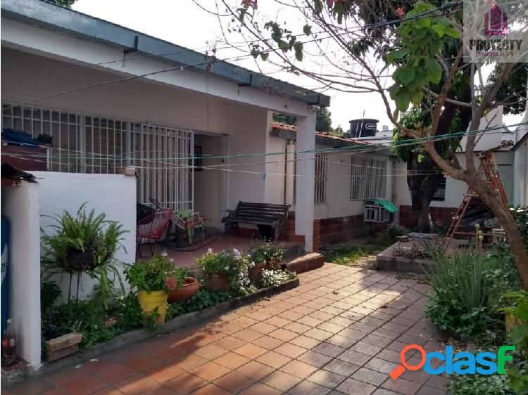 REMATE Casa Comercial Ceiba sobre Avenida 0